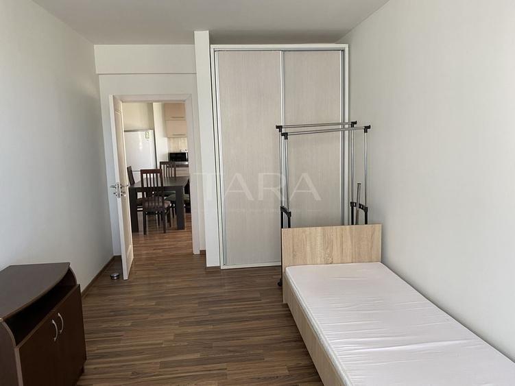 Apartament cu 3 camere semidecomandat, mobilat în Florești