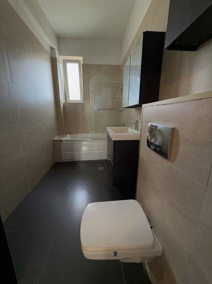 Apartament cu 2 camere decomandat în Fundeni