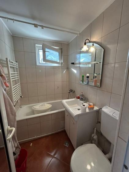 Apartament cu 2 camere semidecomandat, mobilat în Obor