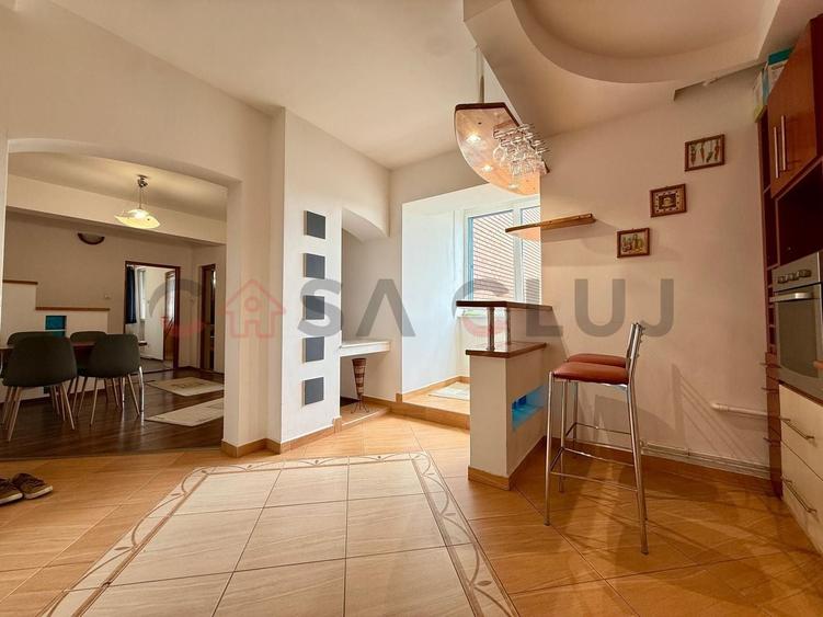 Apartament cu 4 camere semidecomandat, mobilat în Zorilor