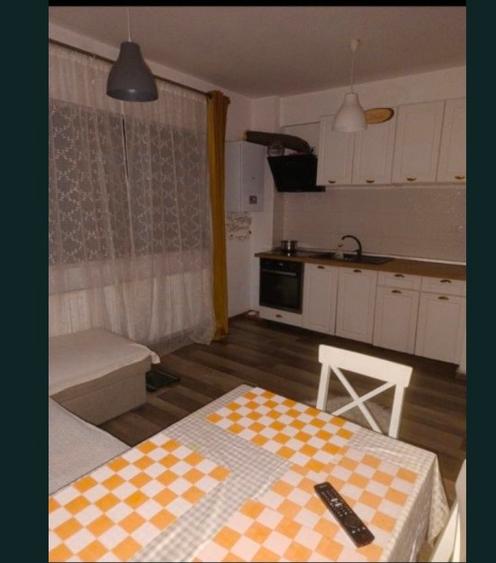 Apartament cu 2 camere decomandat în Malu Mare