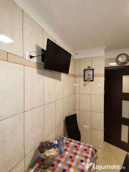 Apartament 3 camere de inchiriat, situat in zona TOMIS II - 16