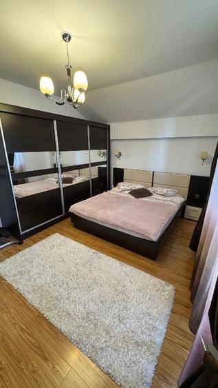 Apartament cu 3 camere decomandat, mobilat în Valea Rosie