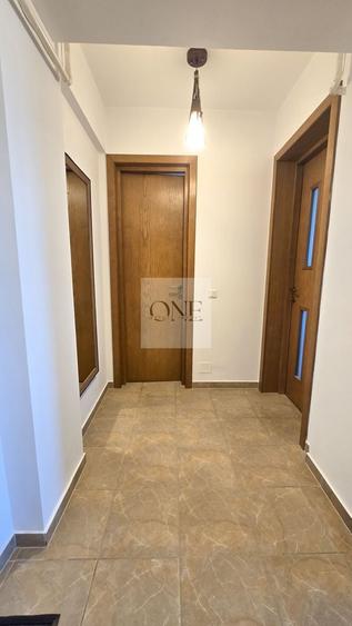 Apartament cu 2 camere decomandat, mobilat în Tractorul