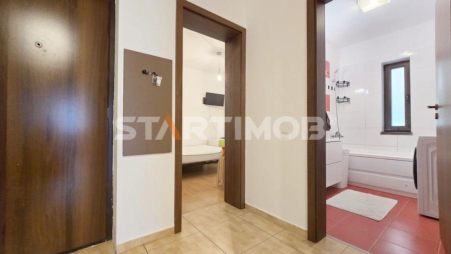 Apartament cu 3 camere decomandat, mobilat în Tractorul