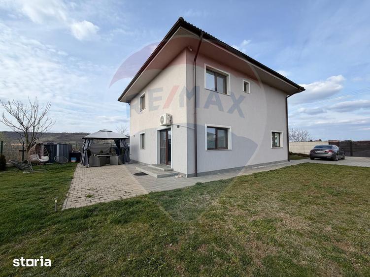 Casă cu 5 camere cu Teren 600 Mp în Apahida