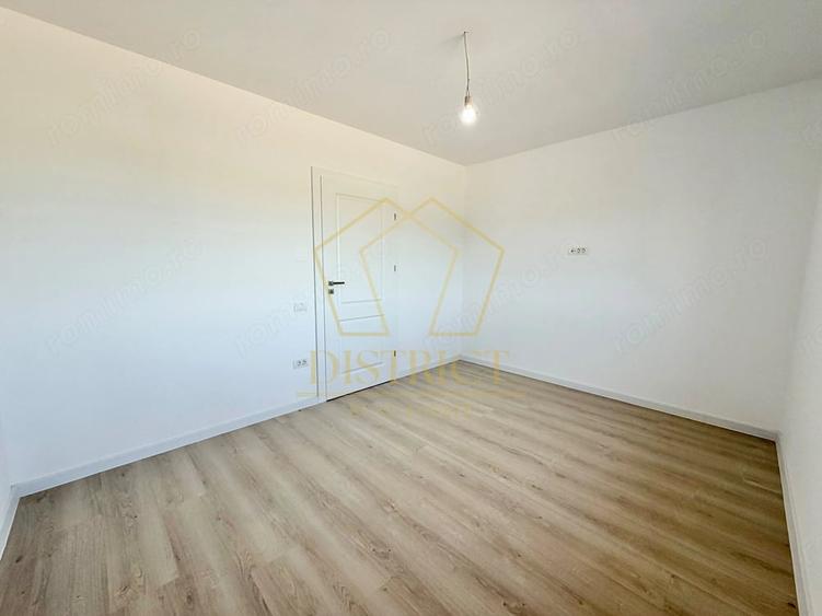 Casă cu 5 camere cu Teren 470 Mp în Ghiroda