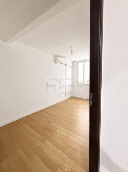 Apartament cu 3 camere decomandat în Șerban Vodă