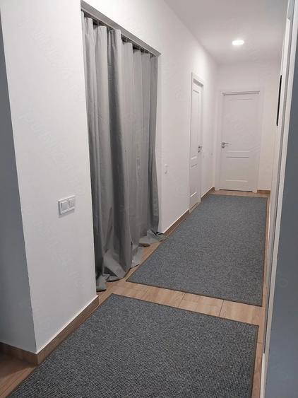 Apartament cu 3 camere decomandat, mobilat în Florești