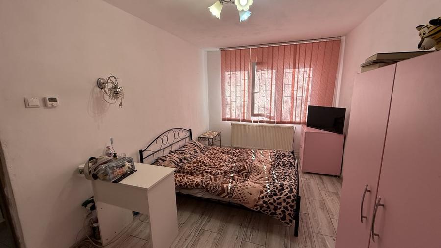 Apartament cu 3 camere semidecomandat, mobilat în Gheorgheni — fotografia 1