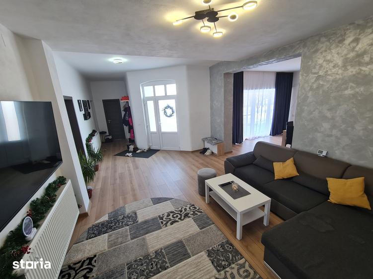 Casa de Vanzare la Cheie in Orasul Ineu Jud Arad, Teren 1439 mp. - 9