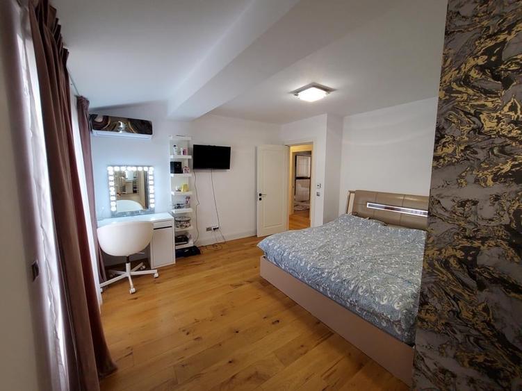 Penthouse cu 5 camere în Sisești