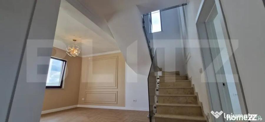 Casă cu 4 camere cu Teren 318 Mp în Pielești