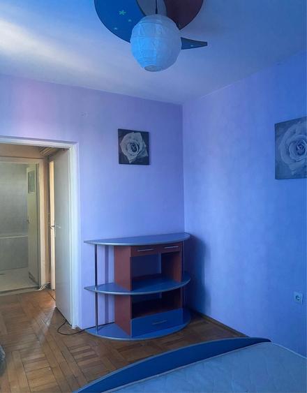 De inchiriat - Ap. 2 camere central, Piata 1 Decembrie, 25, semidec., et. 4/4, 2 balcoane, aproape de facultati, piata, parc. - 8