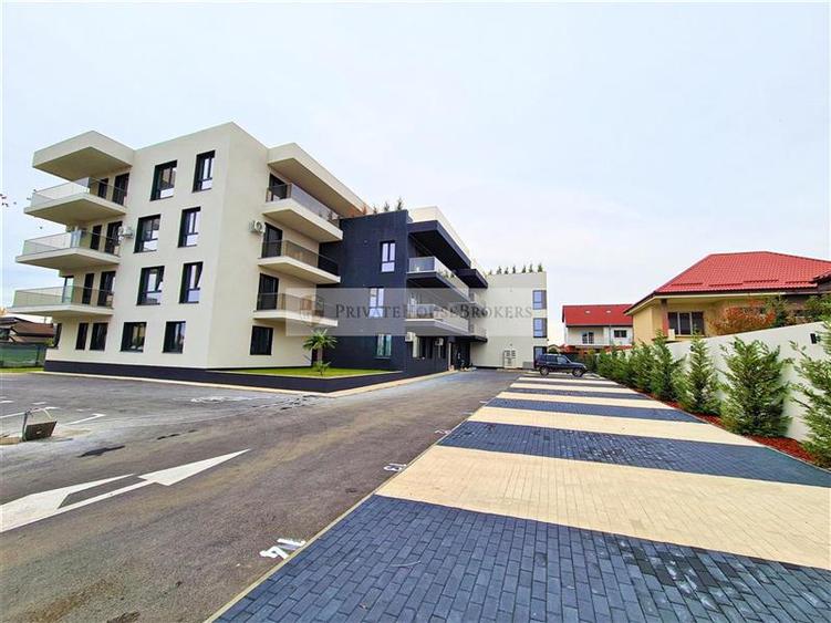 Apartament cu 3 camere semidecomandat, mobilat în Pipera