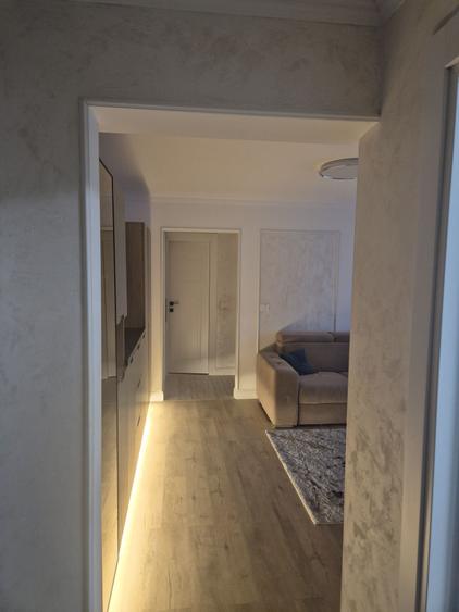 Apartament cu 3 camere decomandat în Lehnești