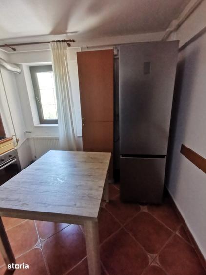 Apartament cu 4 camere decomandat în Exterior Vest