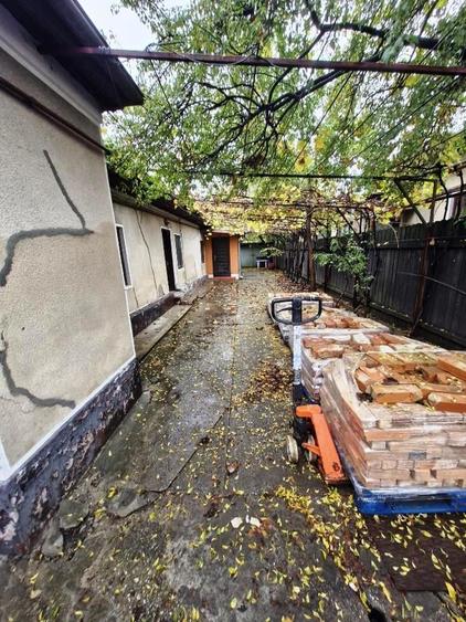 Casă cu 3 camere cu Garaj în Colentina