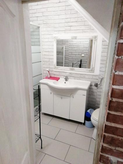 zona centrala 3 camere cu pat dublu , decomandat, la curte decking privat - 3