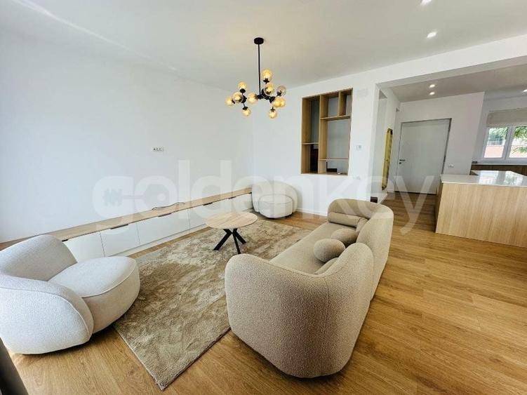 Duplex cu 5 camere cu Canalizare în Pipera