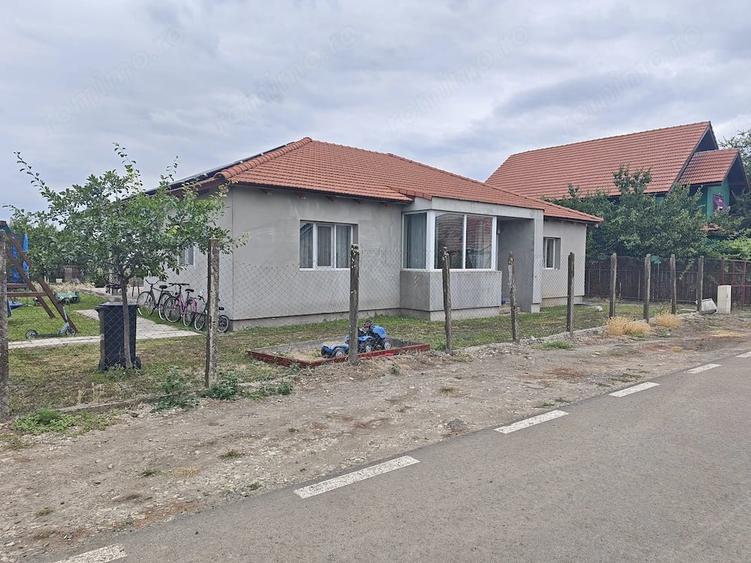 Casă cu 4 camere cu Teren 735 Mp în Becicherecu Mic