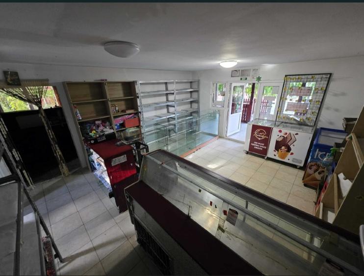 Spațiu comercial, 50 mp în Comarna