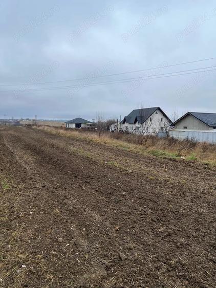 Teren de 23400 mp, în Central