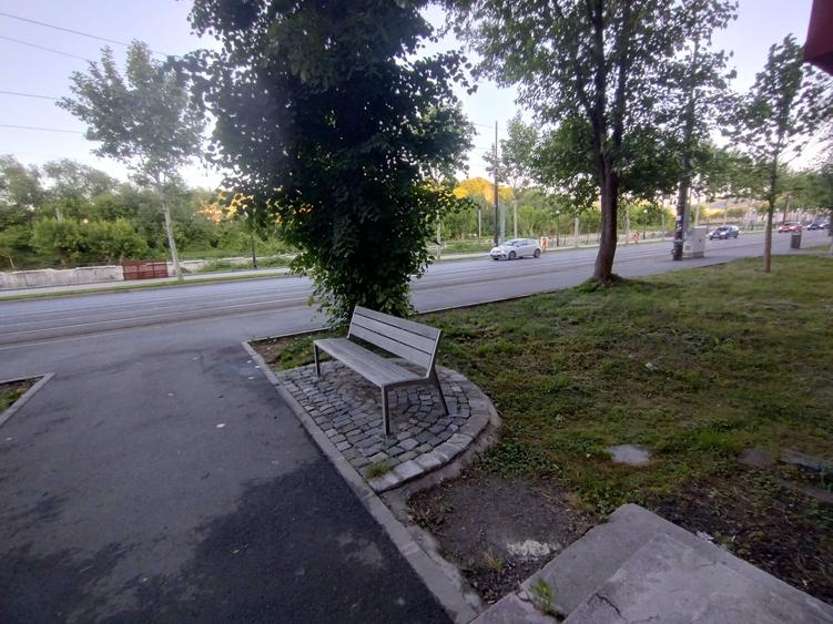 Apartament cu 2 camere nedecomandat în Central