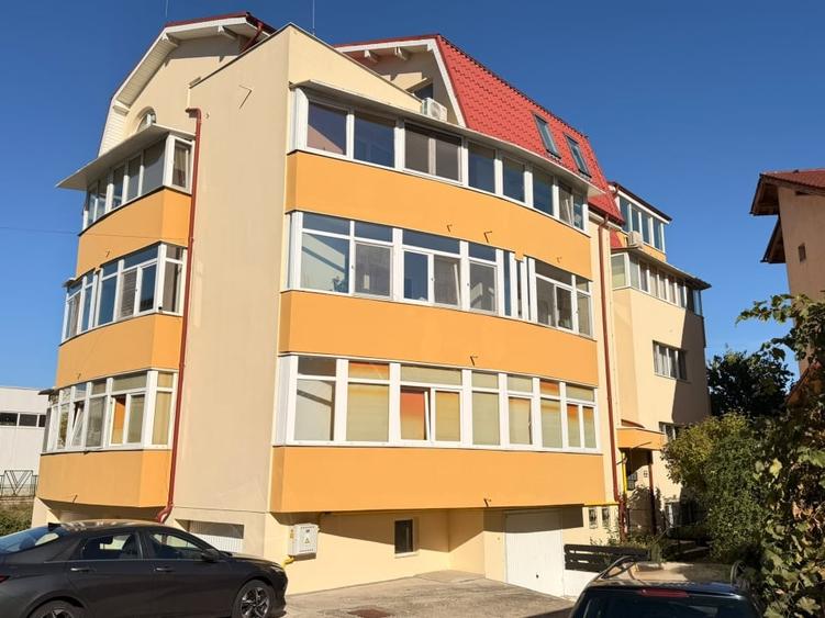 Apartament cu 2 camere decomandat, mobilat în Central