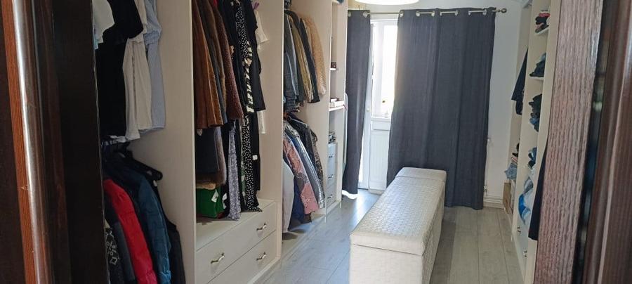 Casă cu 4 camere cu Teren 471 Mp în Agigea