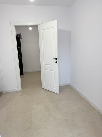 Apartament cu 2 camere decomandat în Nicolina