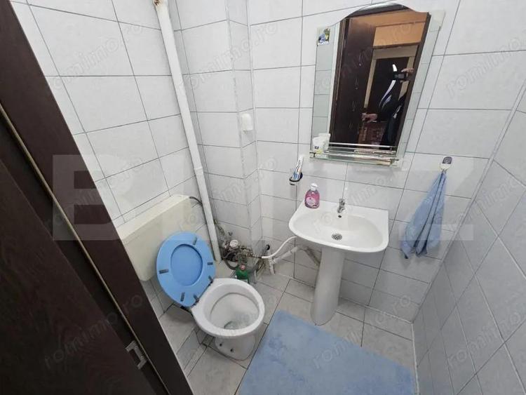 Apartament cu 4 camere semidecomandat în Central