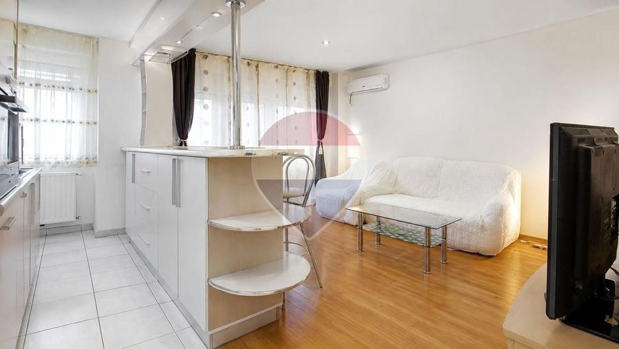 Apartament cu 3 camere decomandat, mobilat în Chiajna