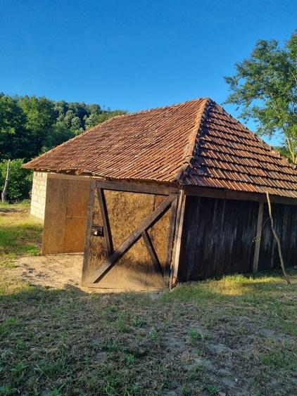 Casă cu 4 camere în Orvișele
