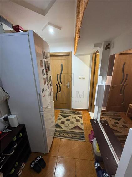 Apartament cu 2 camere semidecomandat, mobilat în Complex Studențesc
