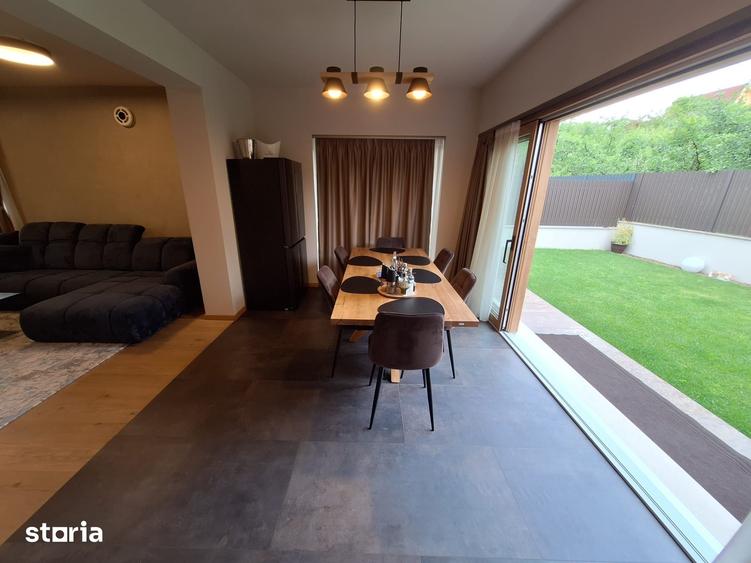 Casa cu finisaje ?i dotari premium - 10