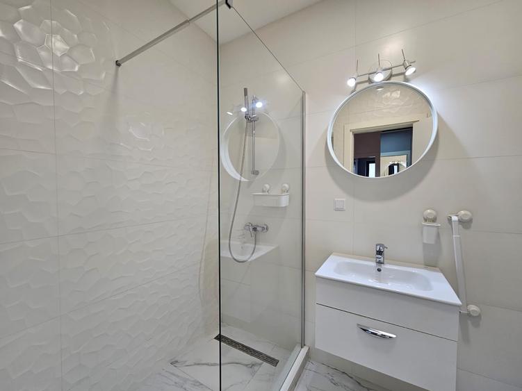 Apartament cu 2 camere decomandat în Pipera