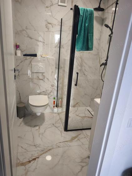 Apartament cu 4 camere decomandat în Sud