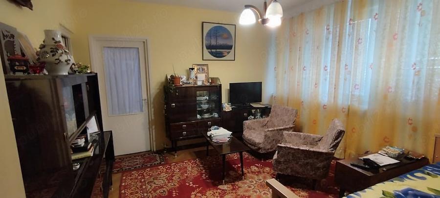 Apartament cu 3 camere semidecomandat în Ultracentral