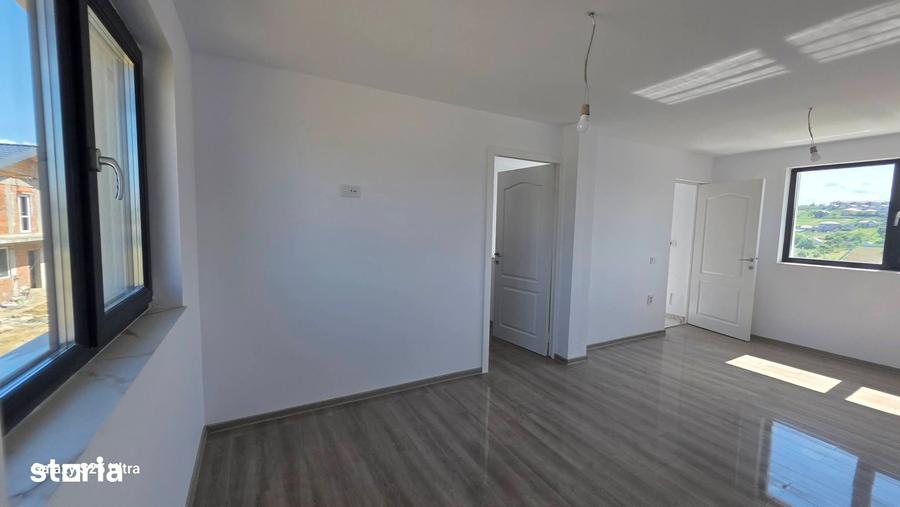 Casă cu 3 camere cu Teren 380 Mp în Bârnova