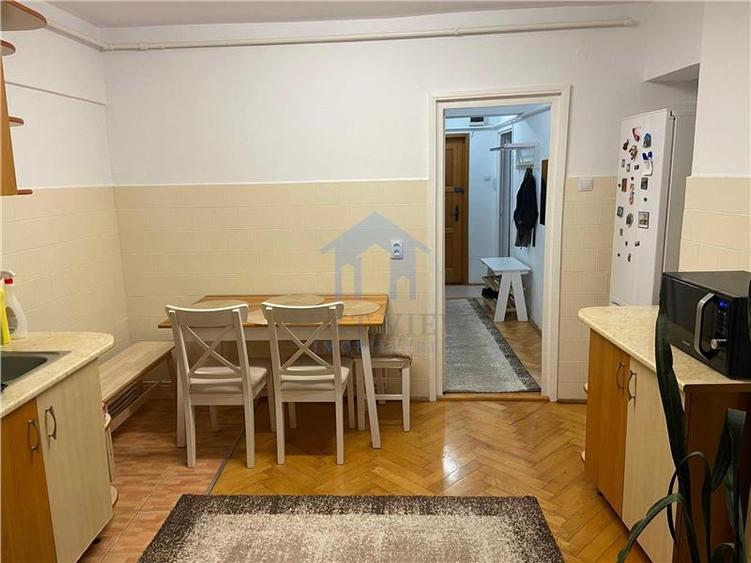 Apartament cu 2 camere decomandat în Zorilor