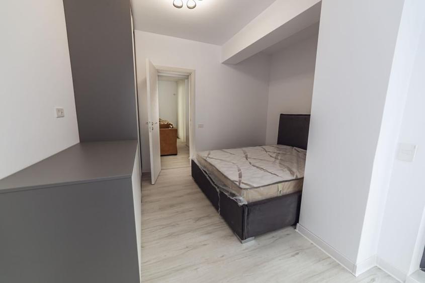 Apartament cu 3 camere decomandat, mobilat în Central