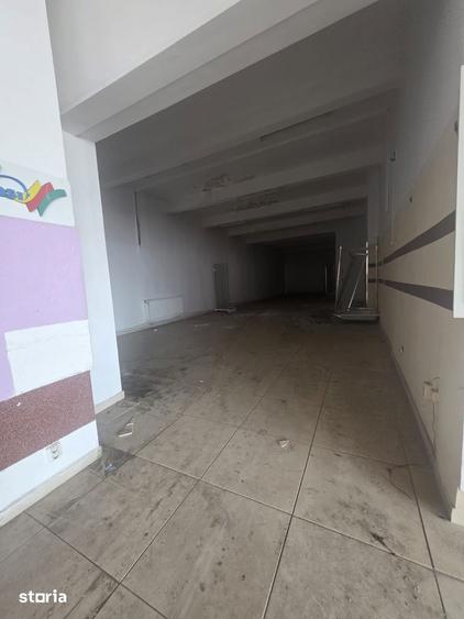 Spațiu comercial, de 3,137 mp, în Militari