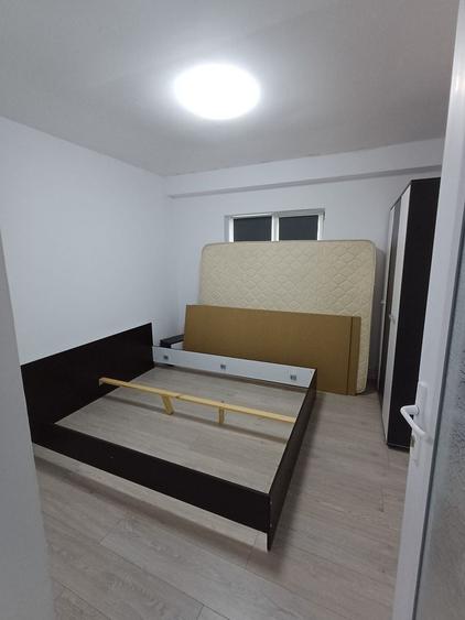Casă individuală cu 3 camere cu Canalizare în Delfinariu