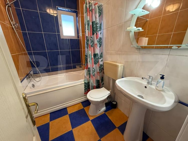 Apartament cu 3 camere semidecomandat, mobilat în Zorilor