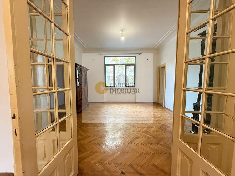 Apartament cu 3 camere circular în Rosetti