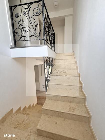 Casă cu 5 camere cu Teren 560 Mp în Corbeanca