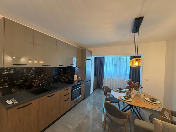 Apartament cu 2 camere decomandat, mobilat în Central