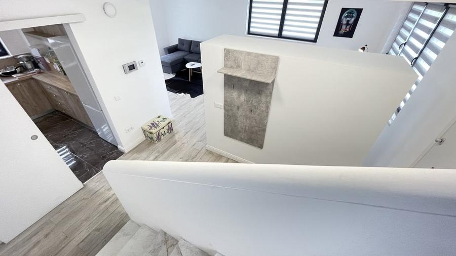 Casă individuală cu 5 camere cu Teren 600 Mp în Corbeanca