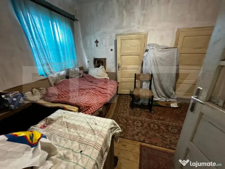 Casă cu 4 camere cu Teren 552 Mp în Central